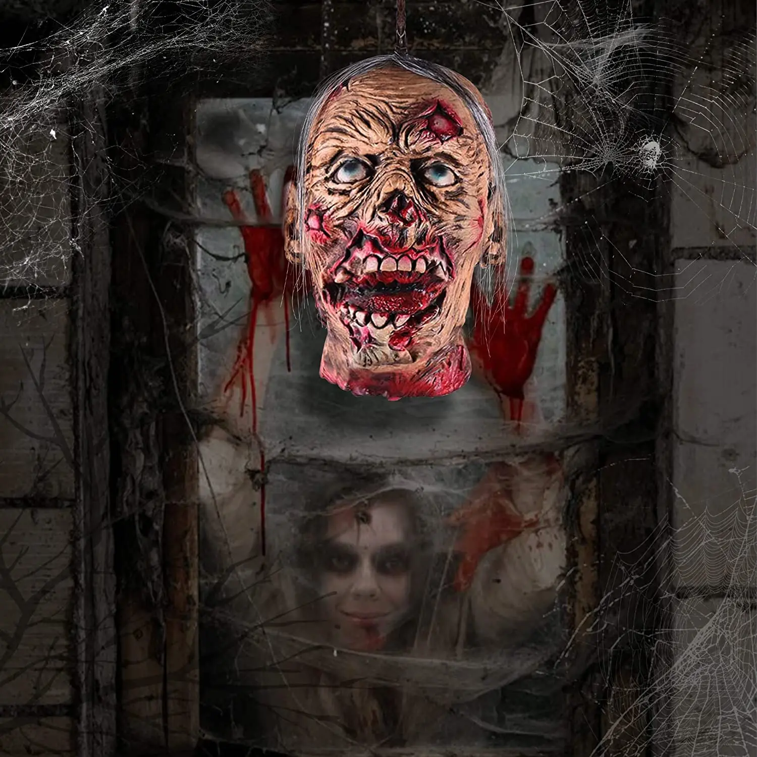 Рисунок 4 - Подвесная голова зомби на Хэллоуин