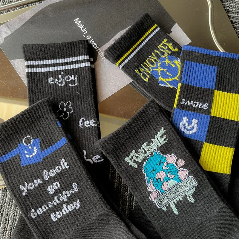5 Pair Fashion Sport Street Skateboard Socks Women Long Autumn Winter Cotton Socks Pack Kawaii Animal Print Calsetines De Mujer