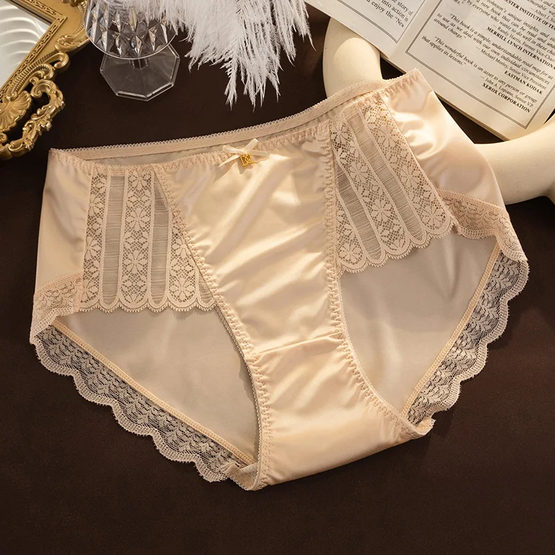 Женские атласные бесшовные трусы средней длины