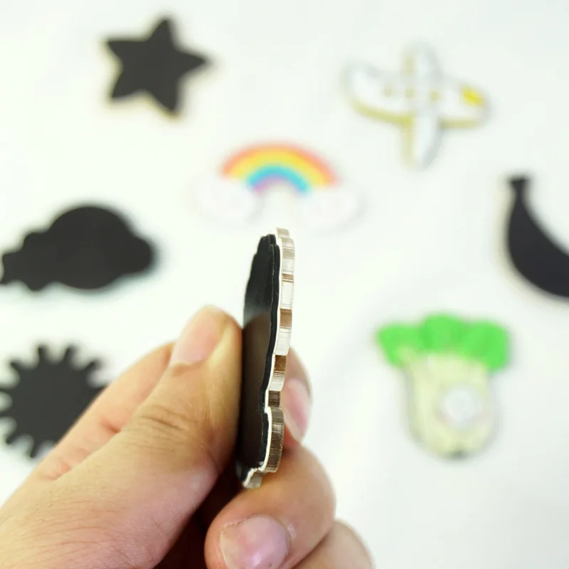 

4pcs/Lot Cartoon Fridge Magnet 3-5cm Doraemon Cute Jingle Home Decoration Magnetic Stickers