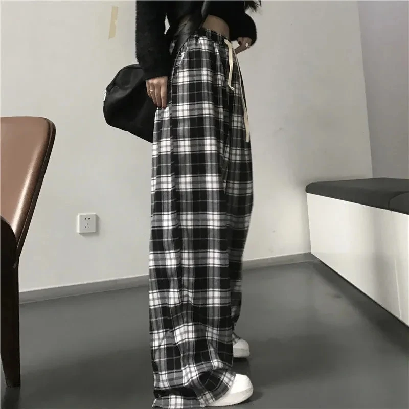 

2022 Black and White Plaid Pants New Women Casual Loose Wide Leg Trousers Retro Teen Straight Trousers Hiphop Streetwear