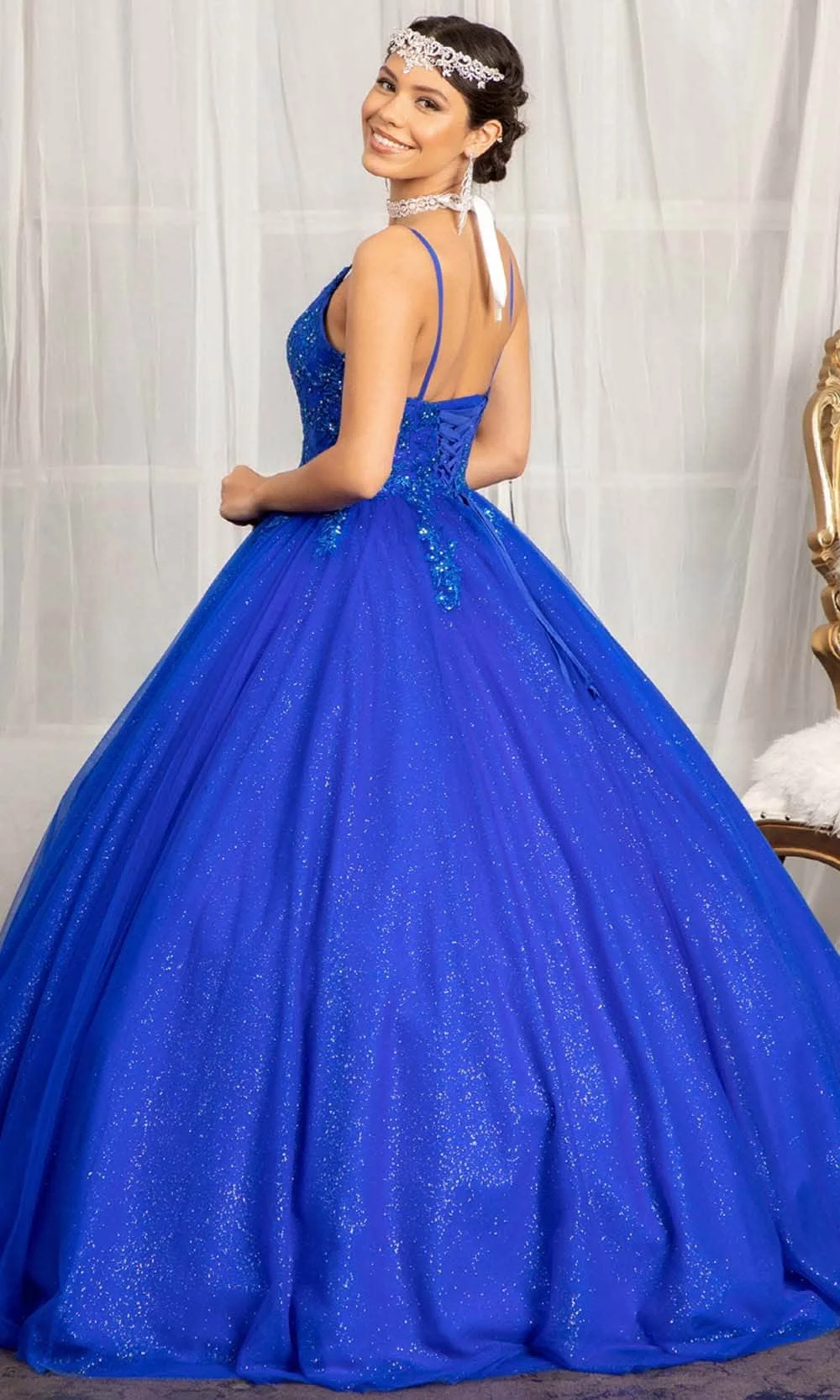 

2022 Quinceanera Dresses Lace Appliuqes Royal Blue Sparkling Tulle V Neck Floor Length Formal Prom Ball Gown Vestido De 15 Anos