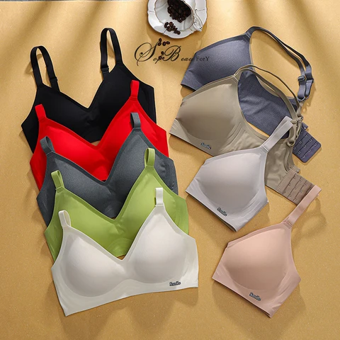 Үлкен сиськи және латекс бейне Үлкен сиськи және латекс бейне