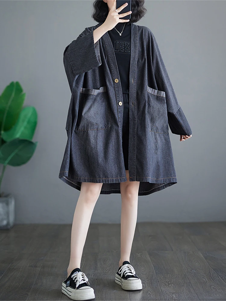 Женское джинсовое пальто с длинным рукавом свободного покроя