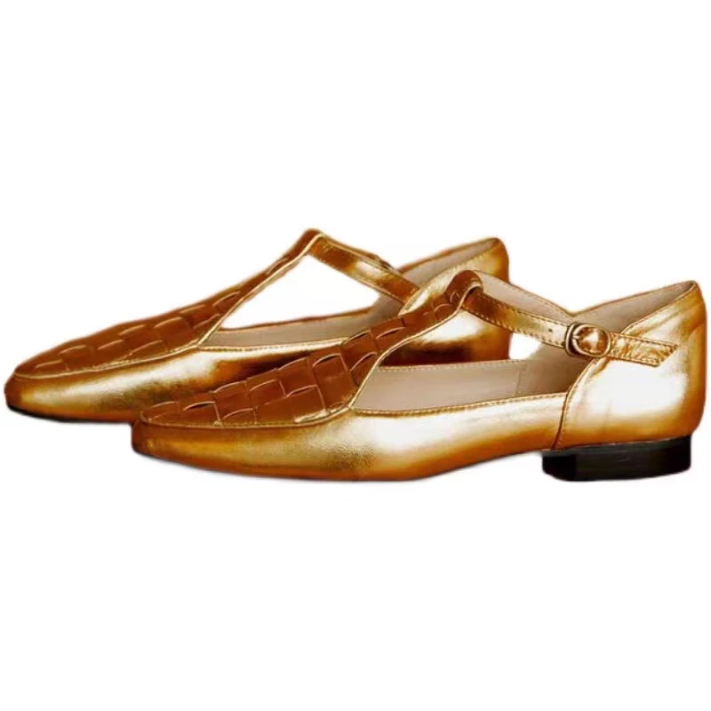 2023 French Retro Pointed Loafers Shallow Flat Shoes Low-Heeled Leather T-Buckle Ballet Fashion Gold Shoes Women.