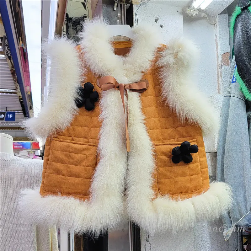 

2022 Autumn and Winter Real Fur Cotton Quilted Vest for Women New Natural Fox Fur Vests Short Design Pockets Apricot Waistcoat