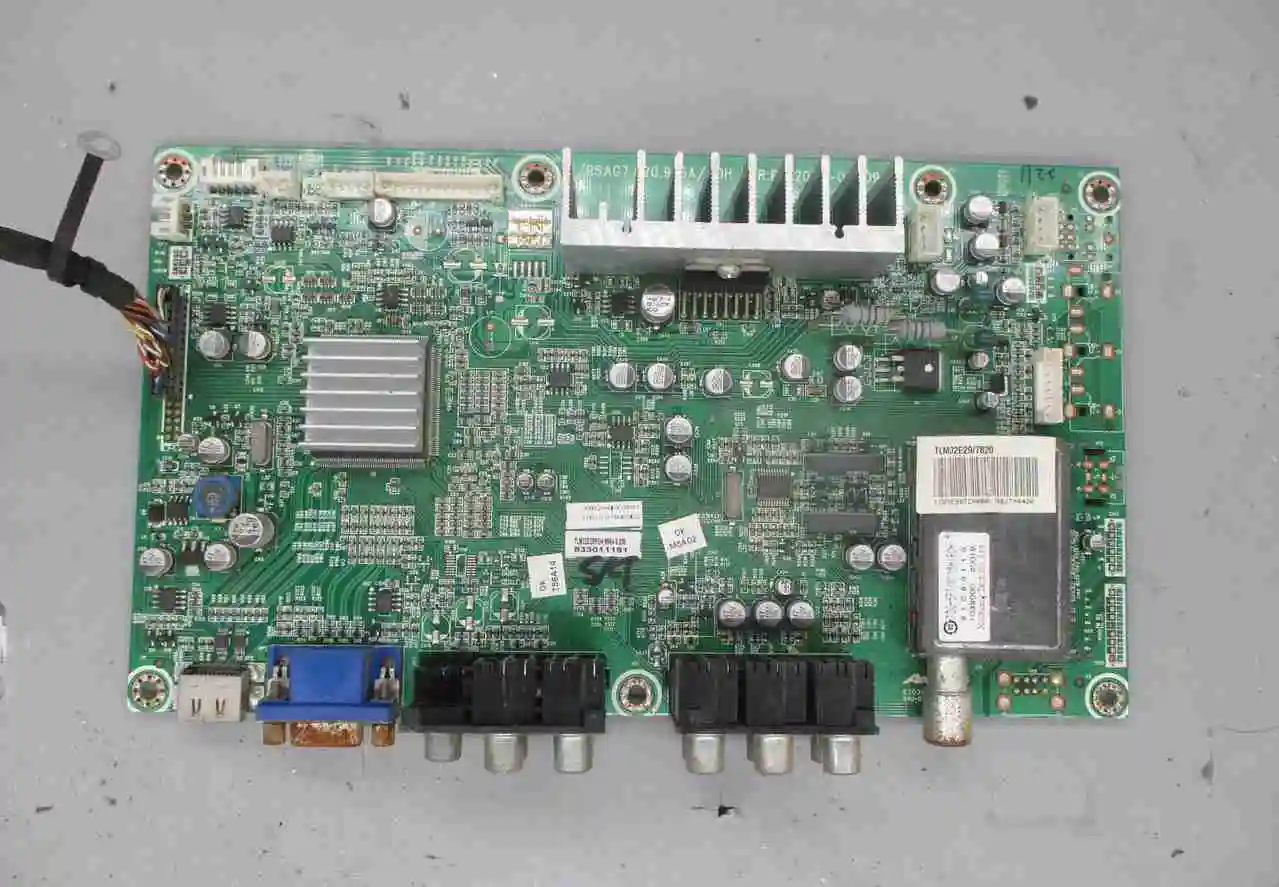 

Разборка материнской платы Rsag7 для Hisense Tlm32e29 (0) 115616 820.996a