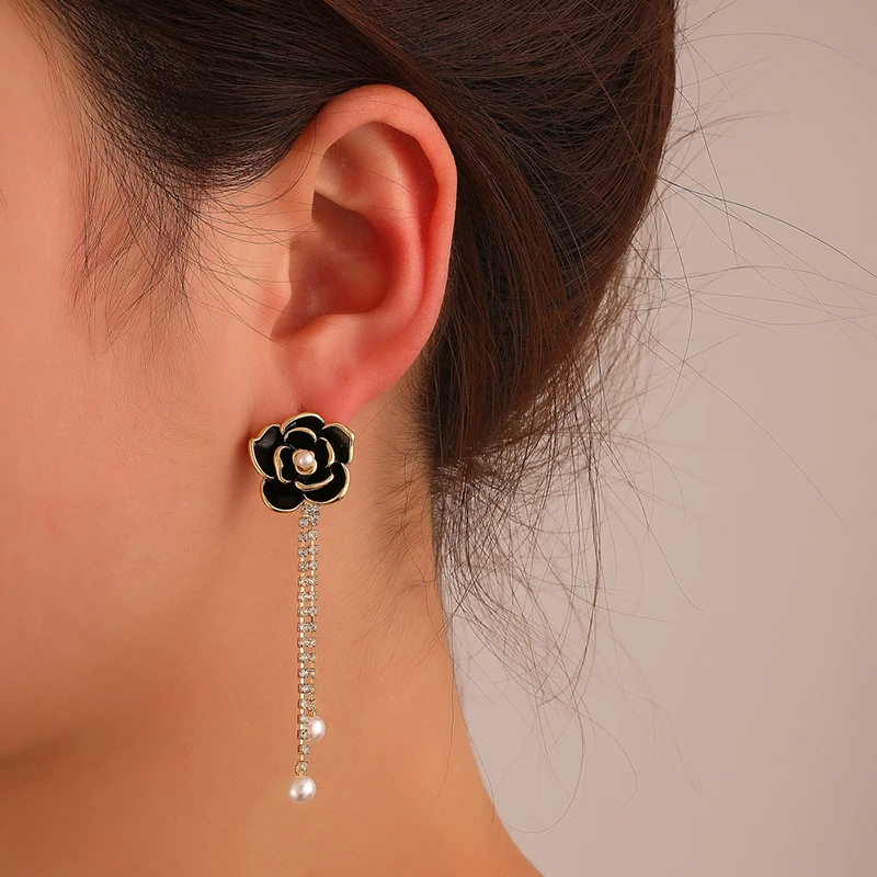 

Vintage Rhinestone Camellia Flower Earrings for Women Fashion Design Personality Tassel Pearl Dangle Earrings Her Jewelry Gift