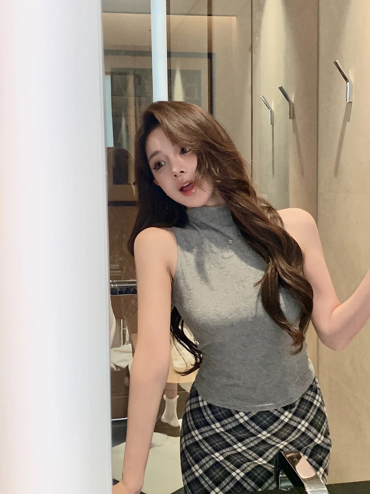 Qiu Meat Yao Sweet Cool High Street Sense вязаный жилет с открытыми плечами женский зимний новый