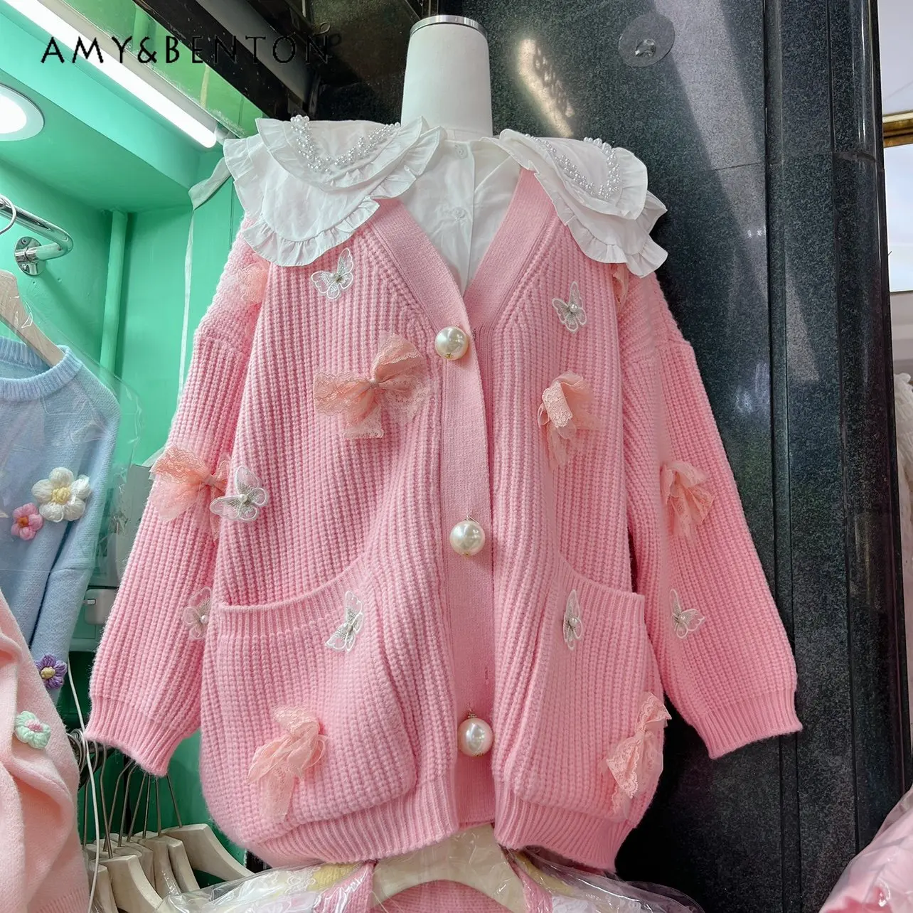

Sweet Girlish Style Heavy Industry Sweater Coats Bow Three-Dimensional Butterfly Big Pearl Sweater Women Knitted Cardigan Coat