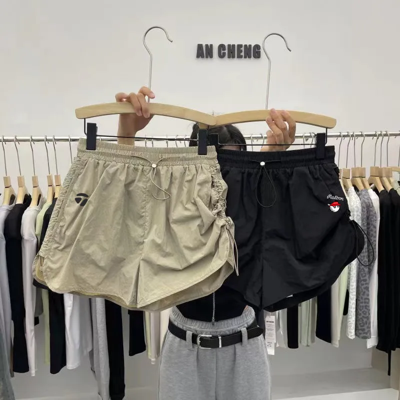 

2023 Summer Women's Golf Gown Malbon Golf Skirt Shorts New Product Women's Golf Gown Women's Short Skirt Women's Golf Gown