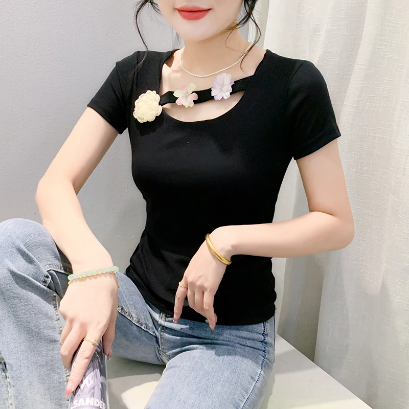 Женская хлопковая футболка с коротким рукавом круглым вырезом и объемными