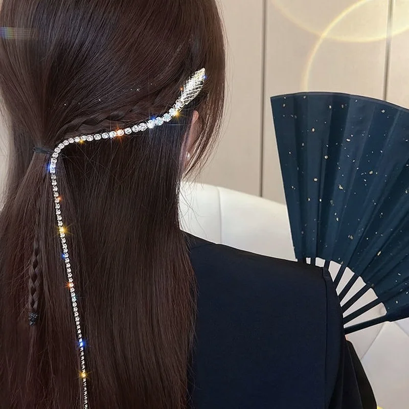 

Girls Flash Diamond Hairpin Metal Butterfly Hairpin Snake Tassel Headdress Low Ponytail Hair Accessories Gifts for Girlfriends