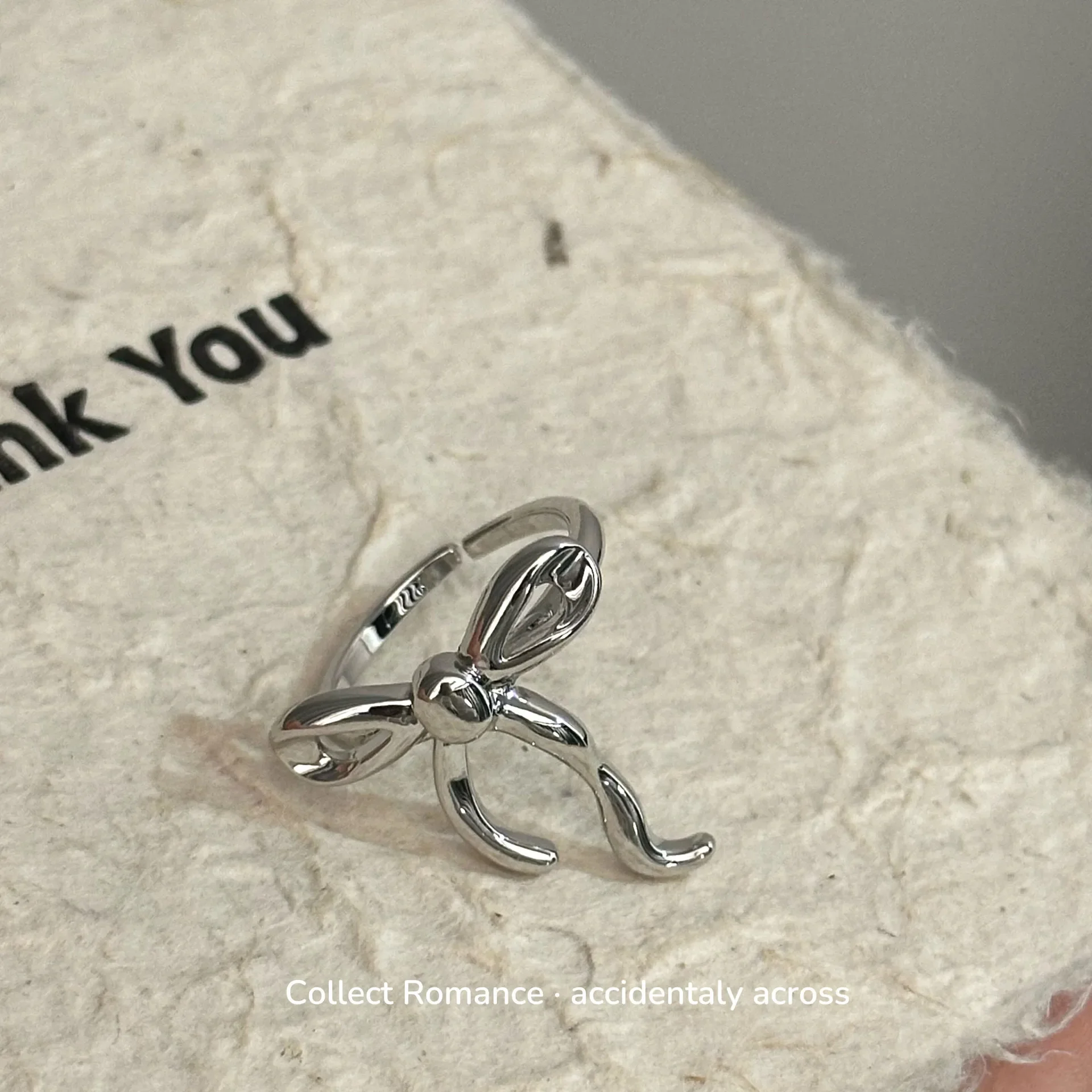 Новинка 2024 кольцо с бантом открытое на палец корейский стиль нишевый дизайн