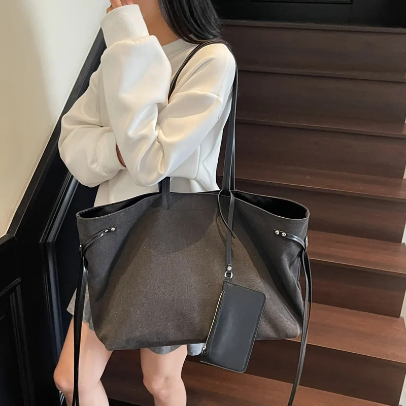 Фото CGCBAG Модные вместительные холщовые сумки-тоут, простые женские сумки через плечо для повседневного использования, оригинальные брендовые дизайнерские сумки класса люкс №2