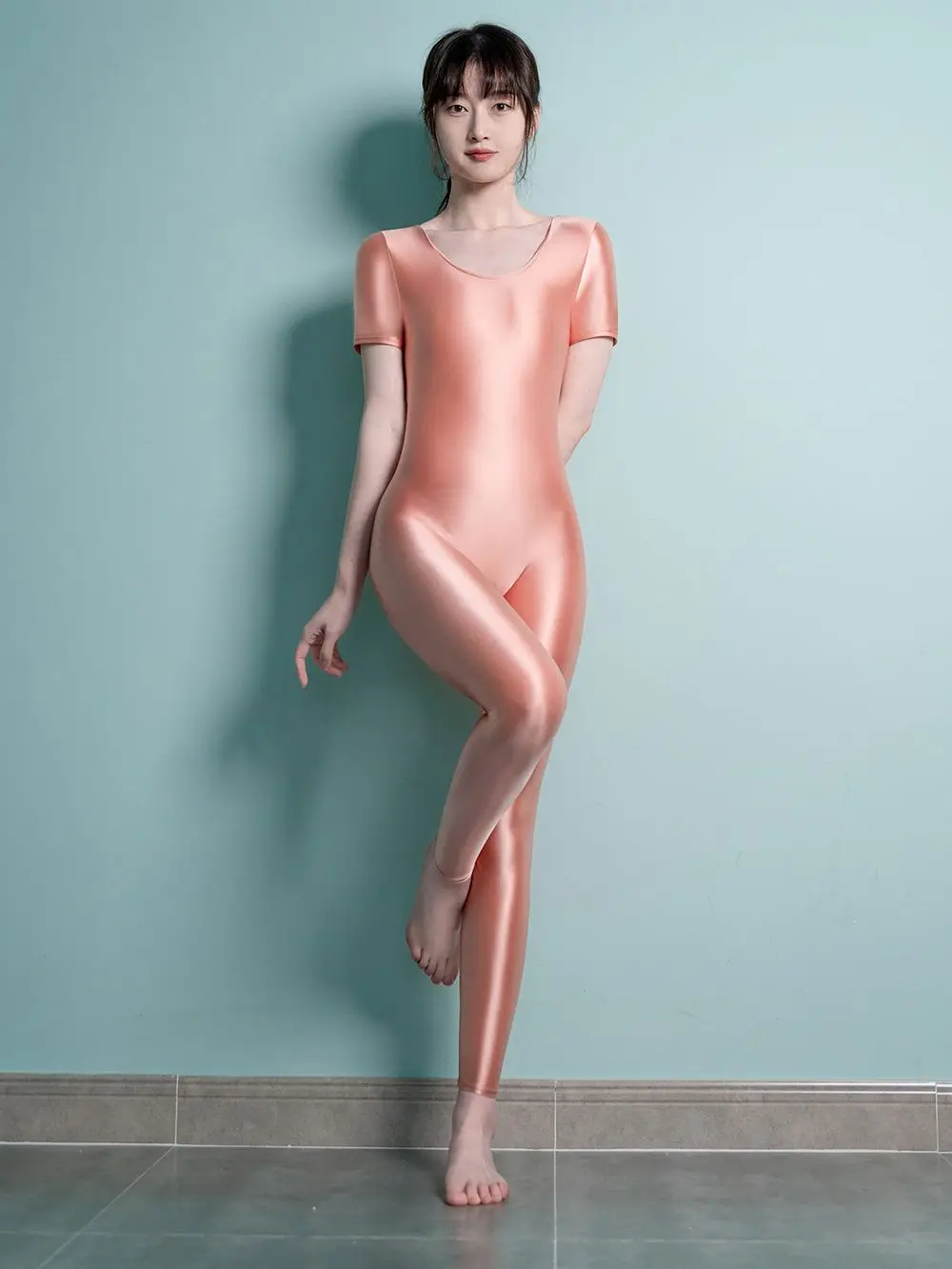 DROZENO Women's swimsuit high elastic gloss bodysuit Body shaping bodybuilding sport jumpsuit Women's short sleeve cropped pants