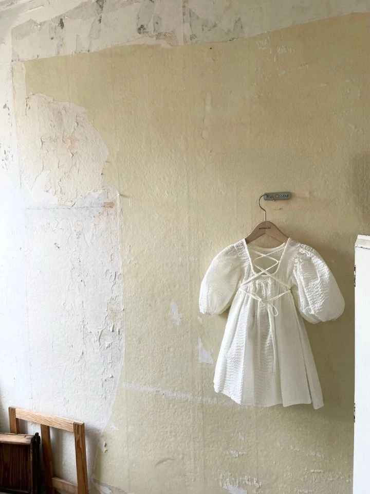 Новинка лета 2022 платье принцессы с пышными рукавами сказочное для девочек одежда