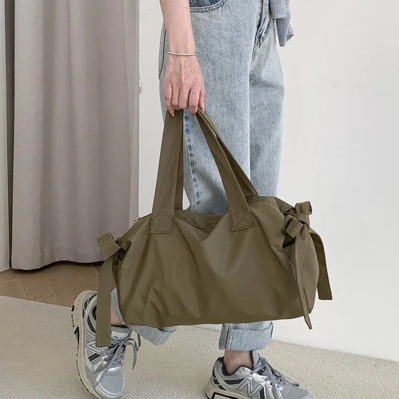 Сумка-тоут в нишевой нейлоновой оправе