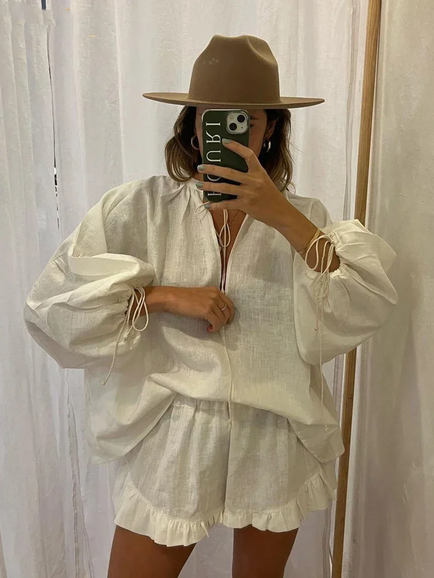 Повседневный свободный белый хлопковый комплект с элегантной кружевной