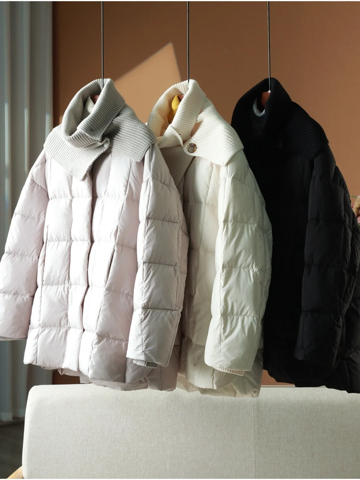 [Find Astringent] Европейские товары Куртка на белом утином пуху Новый дизайн Вязаный