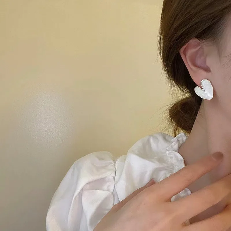 Женские французские эмалированные серьги-гвоздики в форме сердца ретро-стиле