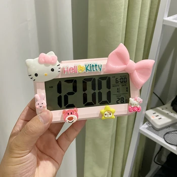 Sanrio Hello Kitty Electronic Alarm Clock 4