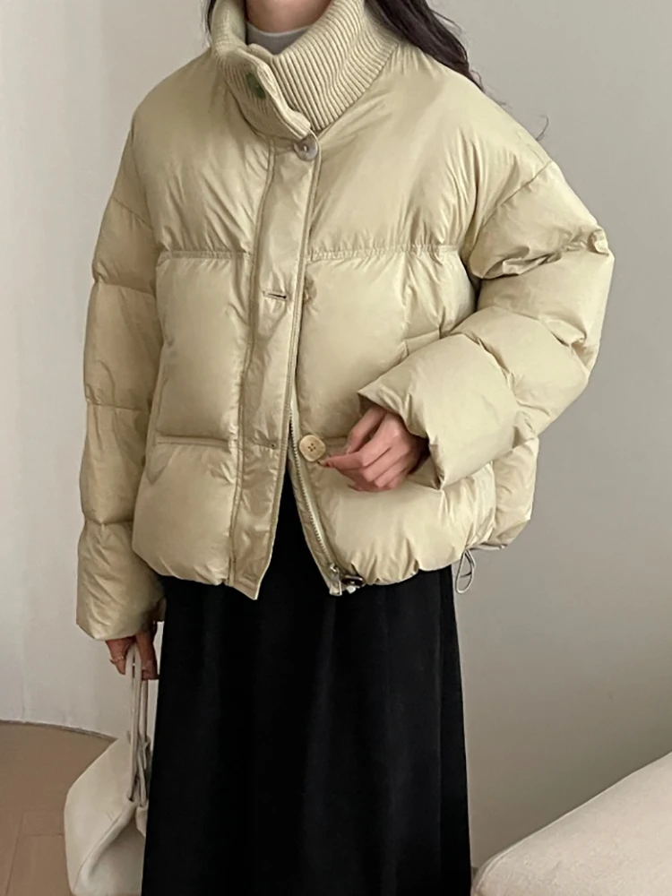 Вязаный короткий пуховик с воротником-стойкой для женщин зима 2023 новая теплая