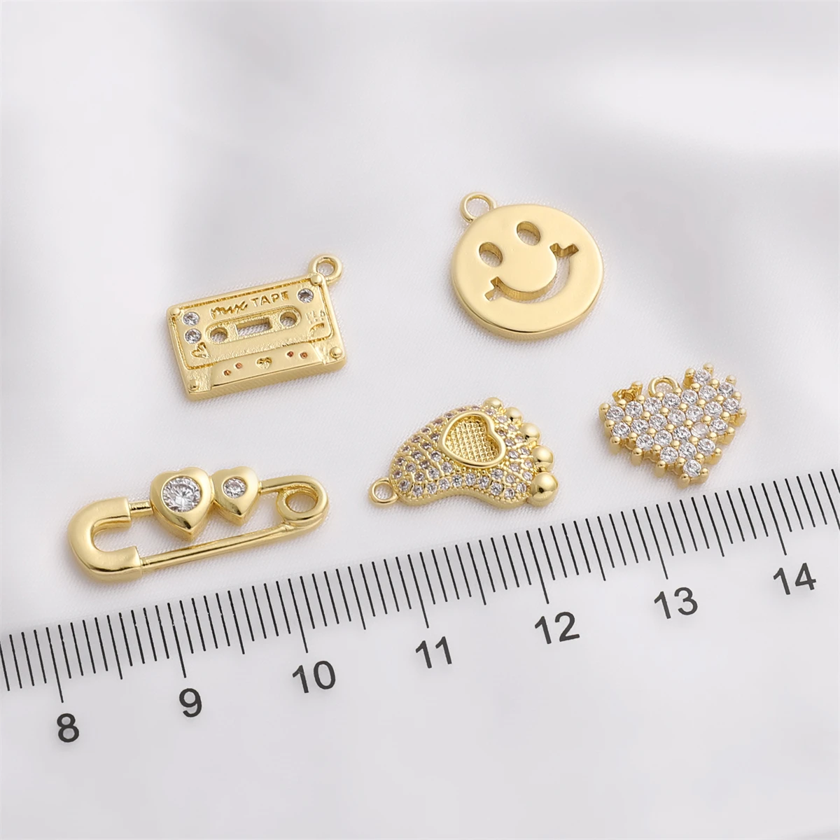 1Pc 14K Gold Plated Brass with Zircon Cute Heart Magnetic Tape Foot Pin Charms Pendants for Necklace Earring Bracelet Making images - 6