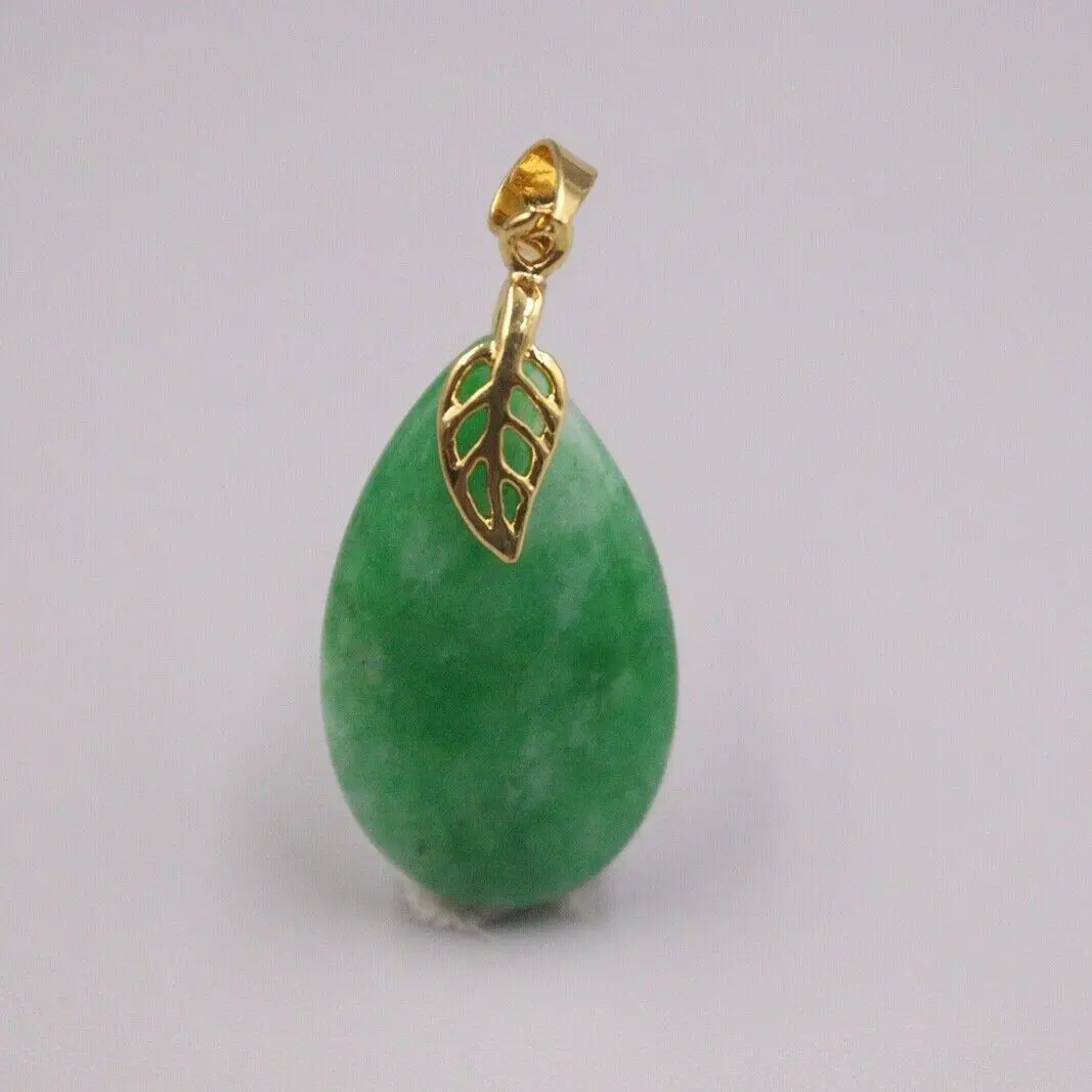 

Brand new 18K yellow GP with green jade pear pendant 1.38 inch H-