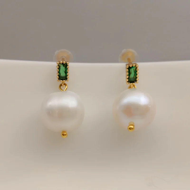 

Minar Classic Irregular Freshwater Pearl Earring for Women Shiny Green Color CZ Zircon Hanging Dangle Earrings Oorbellen 2022