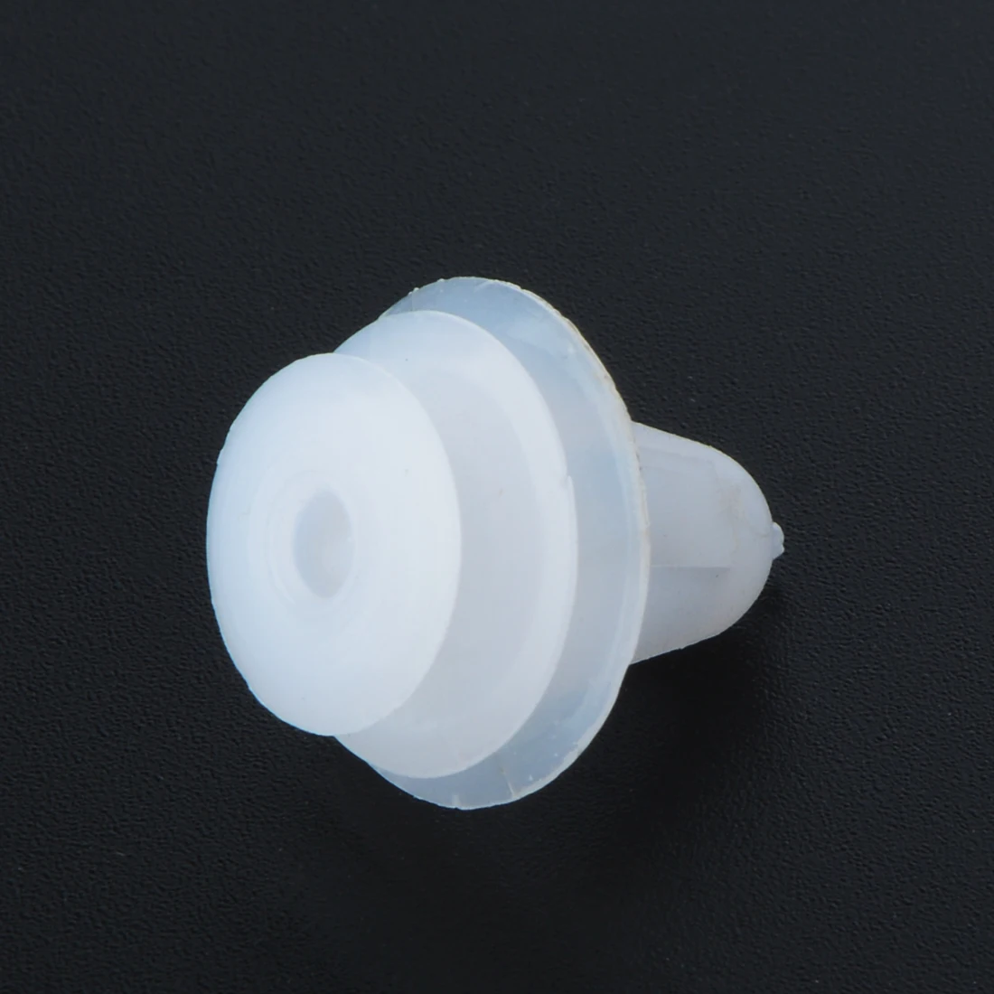 100Pcs Bumper clips 9mm Fastener Fender White Accessories Auto Car Pin