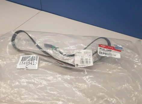 86130C5000 Оригинальный / KIA MOLDING-WINDSHIELD UPR