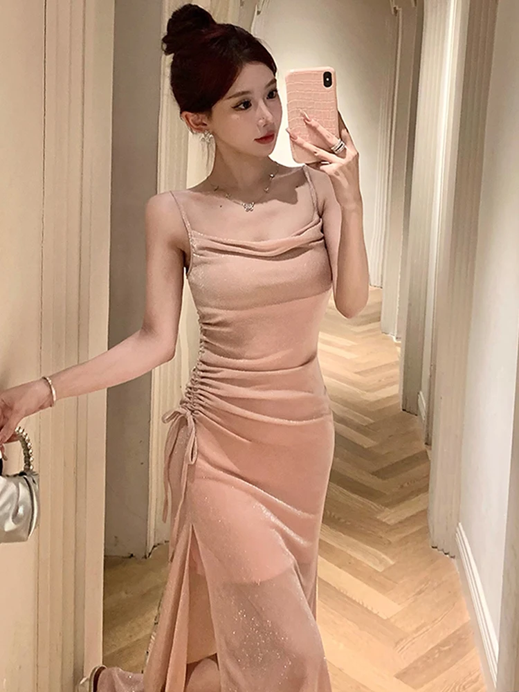 Женское летнее платье на бретельках яркое шелковое с широким воротником