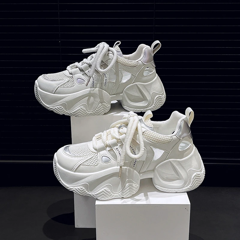 Женские однотонные кроссовки со шнуровкой летние дышащие удобные с