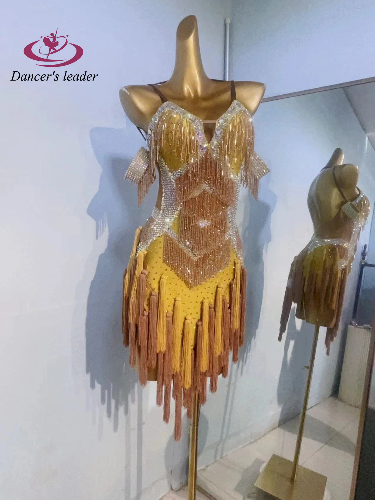 Женское высококачественное многослойное платье с кисточками и кристаллами для