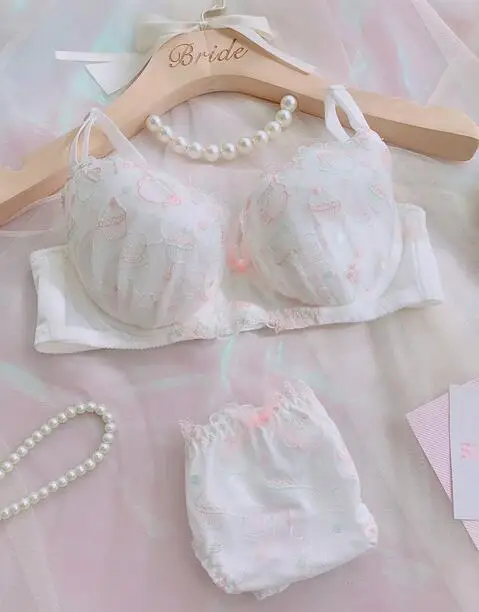 

Japanese lolita embroidery push up lingerie set large size thin cup comfortable gathering lady sexy small fresh underwear