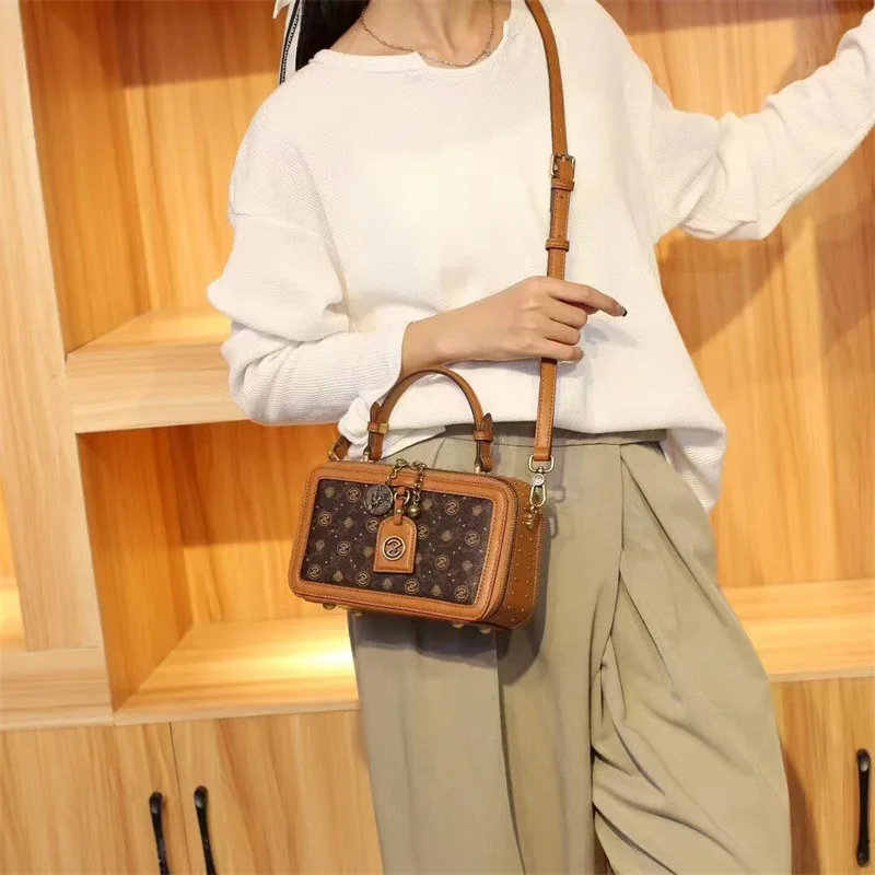 Infinite Charm Women Mini Bag Ladies Fashionable Purses And Box Bags 2023 New Fashion One Shoulder Messenger Flap Luxury Design