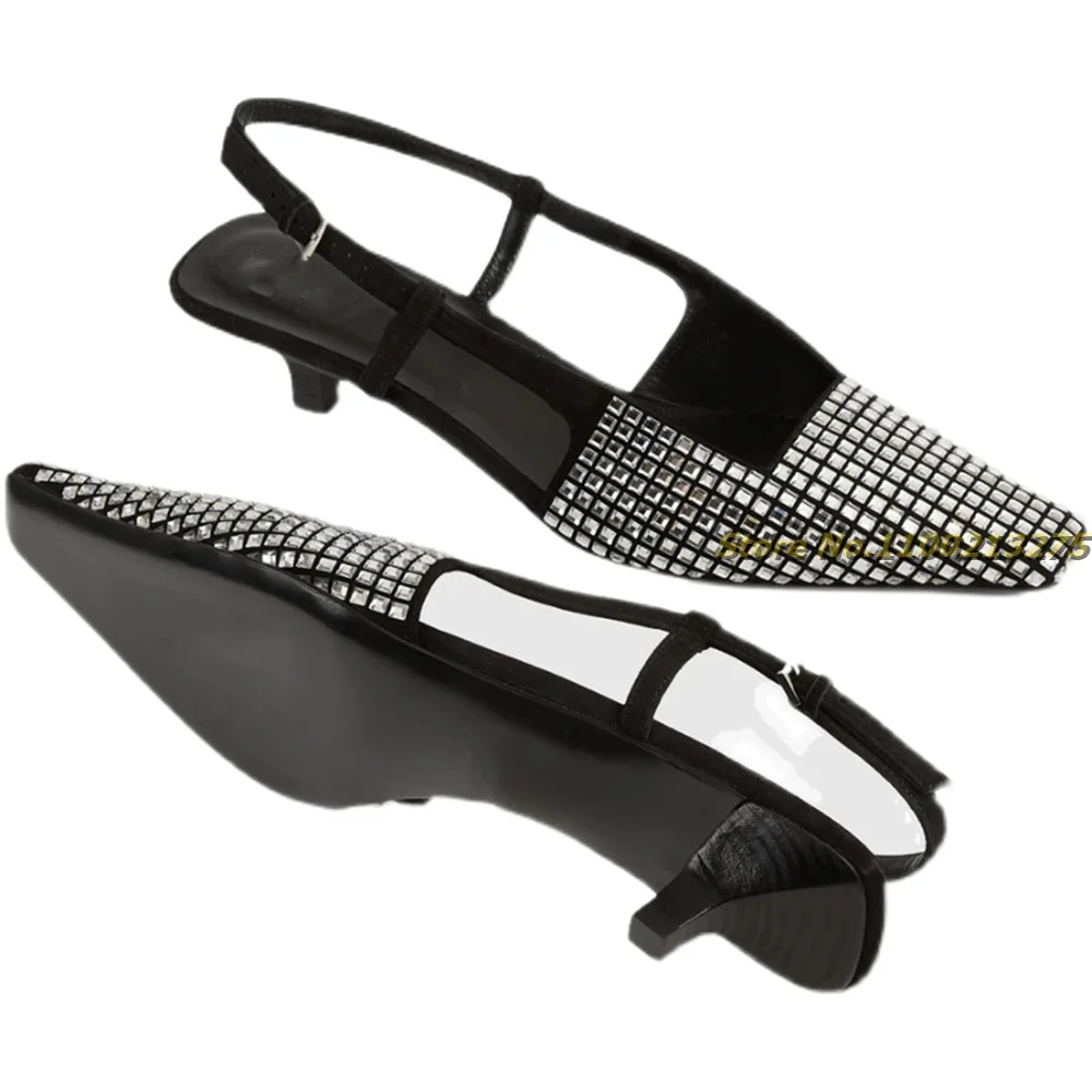 Женские туфли на каблуке средней высоты с кристаллами |