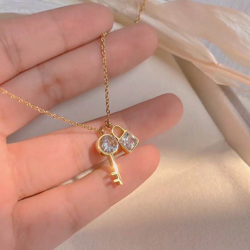 

Korean Chic Luxury Crystal Simple Casual Pendant Necklace Clavicle Chain Choker