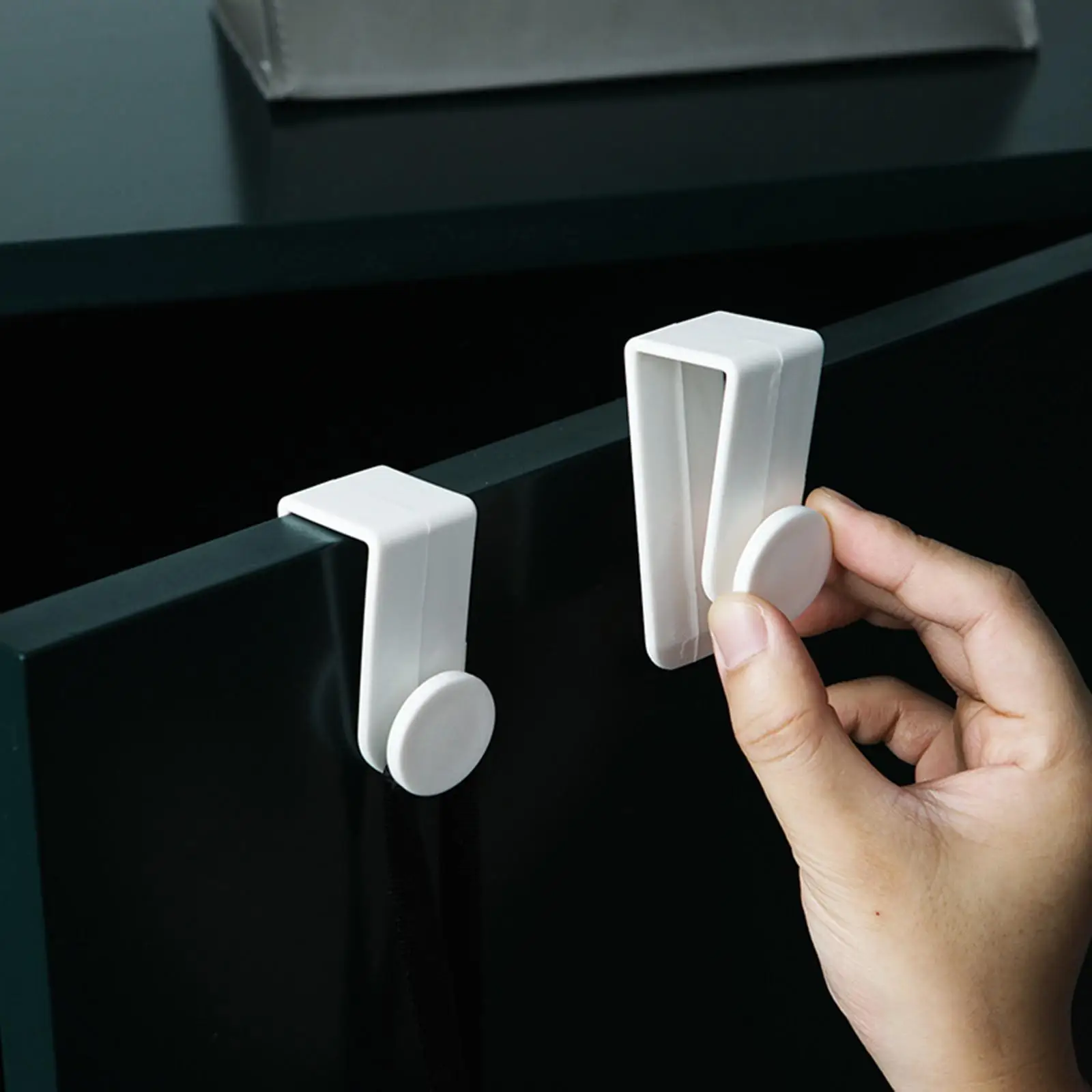 

2Pcs Door Hooks Hanger Hooks Over Door Towel Holder Decorative Hooks Door Hanger Door Rear Hook for Home Bedroom Drawer Bathroom