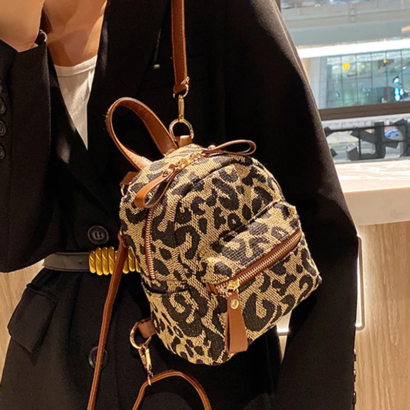 

Fashion Women Mini Backpack High Quality Leopard Nylon Shoulder Bag Small Backpack School Bags for Teenage Girls Travel Rucksack