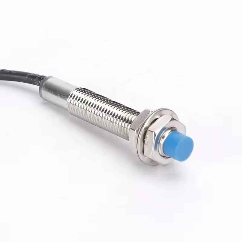 Фото Индуктивный датчик приближения GT8G-02BPA-C1 для широкого диапазона температур, расстояние срабатывания 2 мм, скрытый монтаж, тип выхода PNP NO, IP67 №2