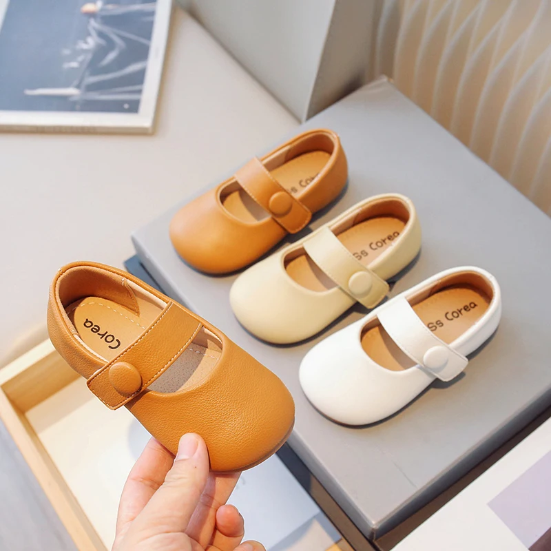 

2023 Демисезонная обувь для маленьких девочек, модная детская кожаная обувь, легкие Нескользящие мягкие детские туфли принцессы, Размер 23-35