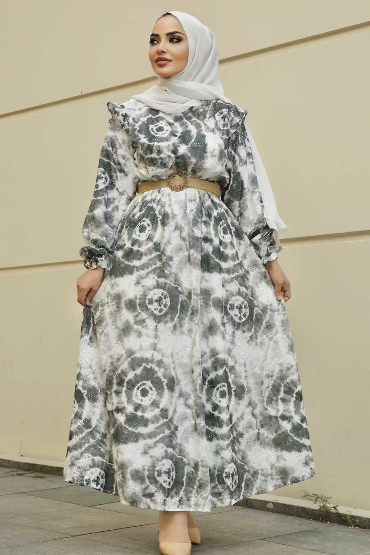 

Женское длинное платье-хиджаб с вышивкой, длинное платье Абайи в мусульманском стиле, роскошный стильный элегантный высококачественный ка...