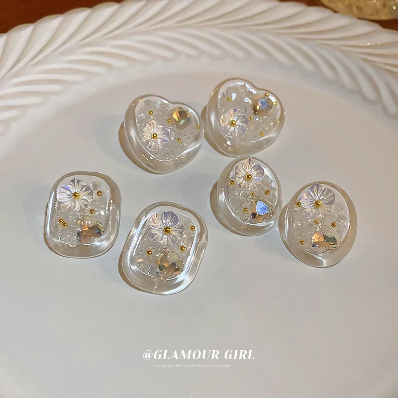 

Silver Needle Crystal Diamond Love Flower Oval Earrings Korean Simple Design Ins Fresh