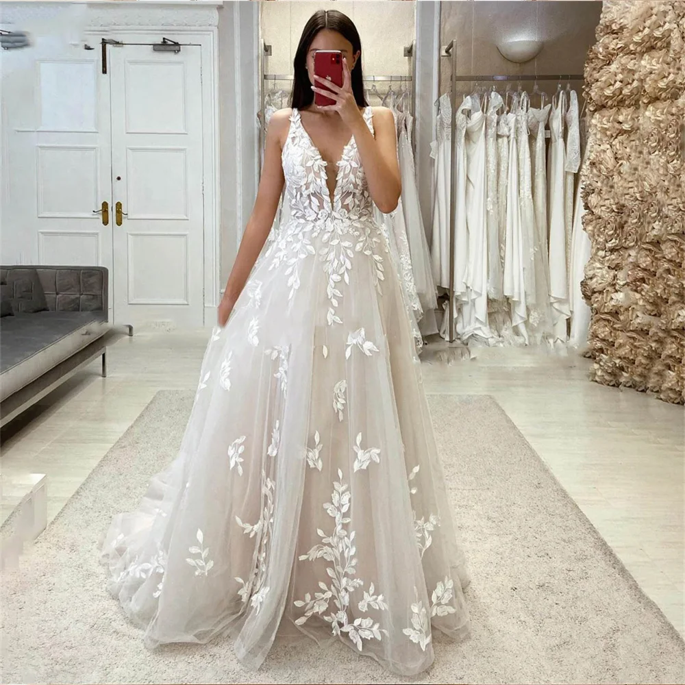 

Bohemia Leafs Lace Wedding Dresses For Women Bridal Gowns Custom Made To Measure Deep V-Neck Appliques A-Line Backless Princess