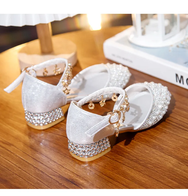 Детские сандалии принцессы