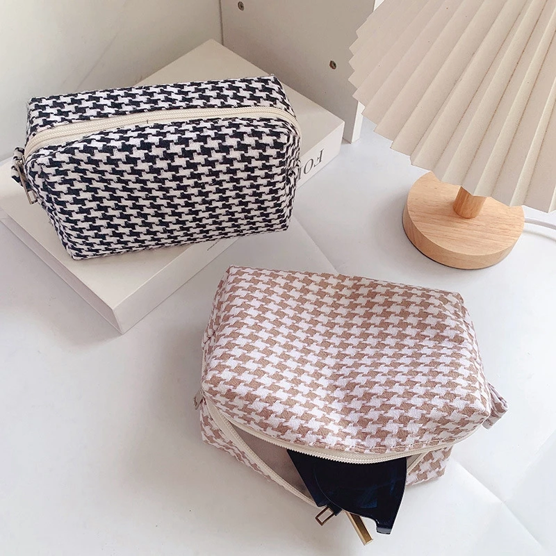 

Lattice Cosmetic Bags Ins Large Capacity Cosmetic Bag with Zipper Portable Makeup Bag Female Supplies Sundries Storage Bag