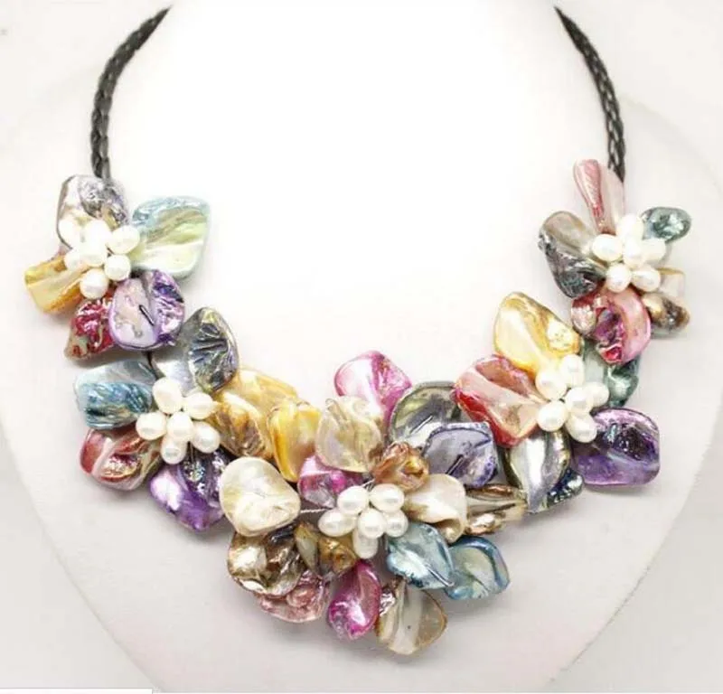 

Stunning Multicolor Freshwater Pearl Sea Shell Flower Leather Necklace 18"