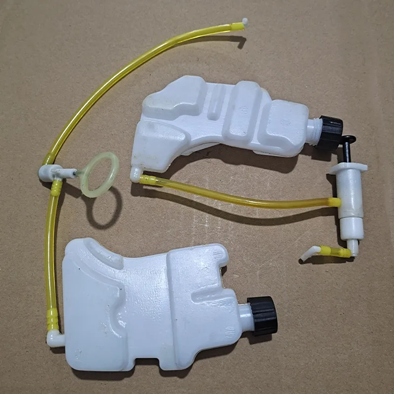 

Electric Chain Saw oil Pot Suitable For Makita 5016 6018 Electric Chain Saw Oil Pump Pot Automatic Oil Pump